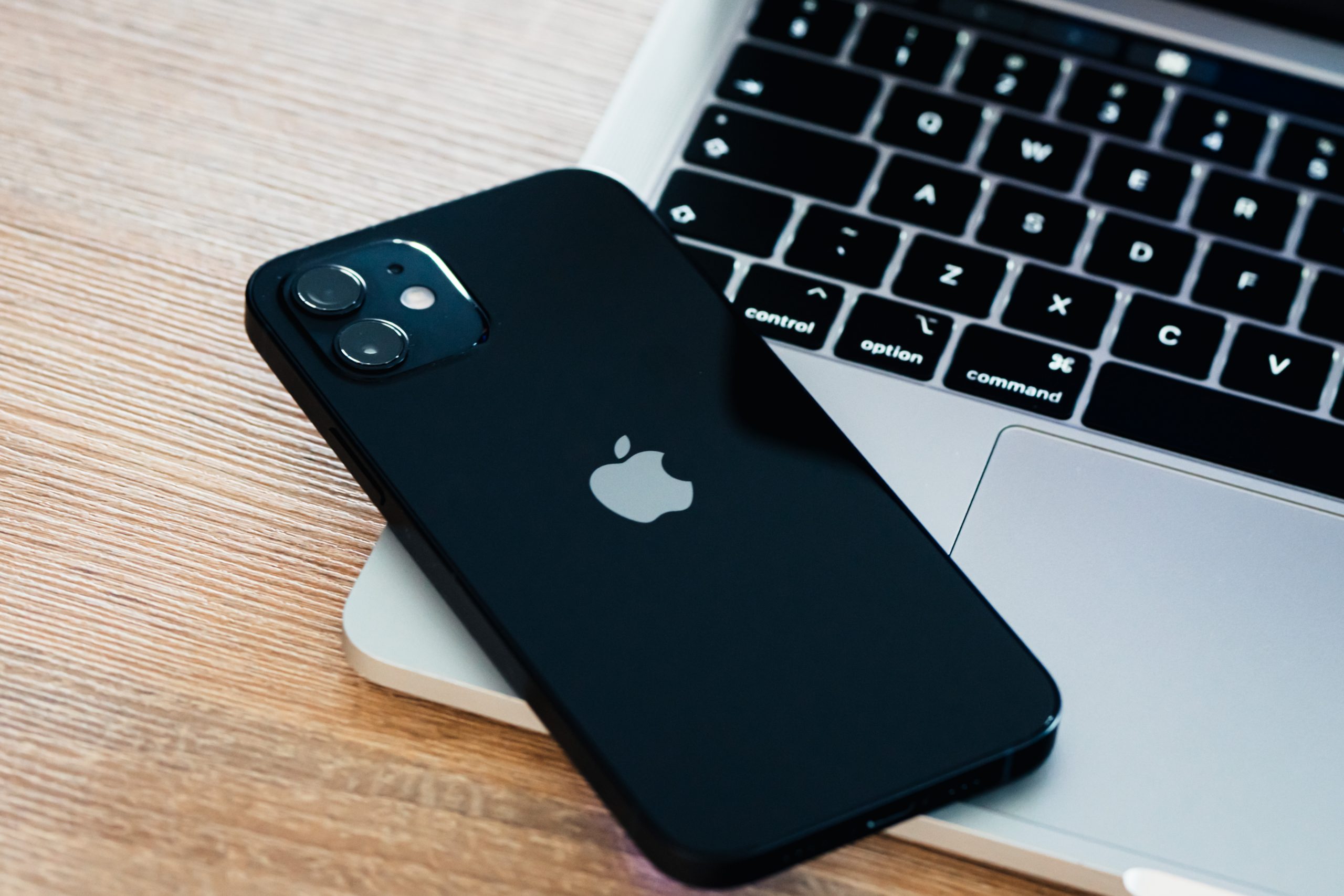 Chcesz kupić iPhone 12? Teraz jest świetna okazja! 12 iphone 12