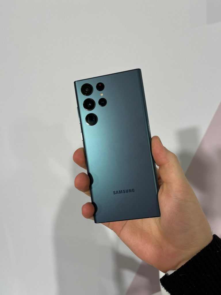 Samsung Galaxy S22 Ultra ブラック Samsung Galaxy S22 Ultra 5G | 12 GB | 256 GB | Dual-SIM |