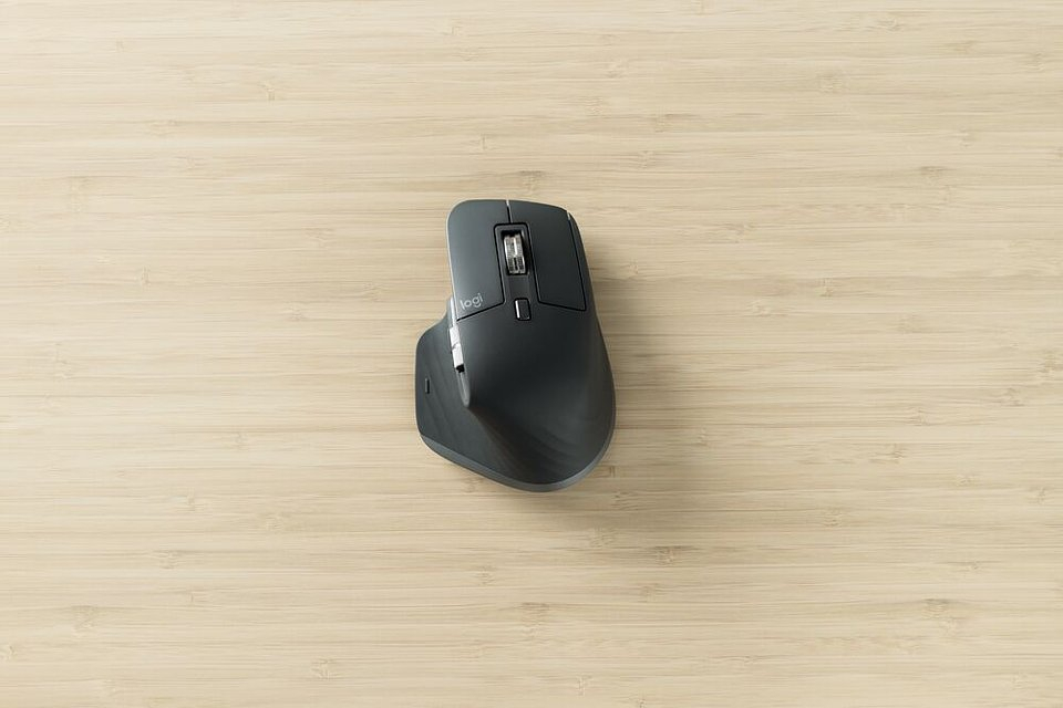 Logitech MX Master 3S i MX Keys Combo, czyli wygodna praca biurowa z myszą i klawiaturą