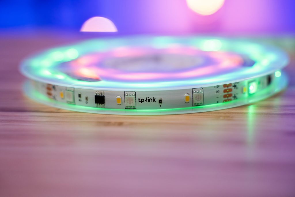 TP-Link Tapo L930-5 to smart taśma LED, którą zbudujesz oryginalne oświetlenie