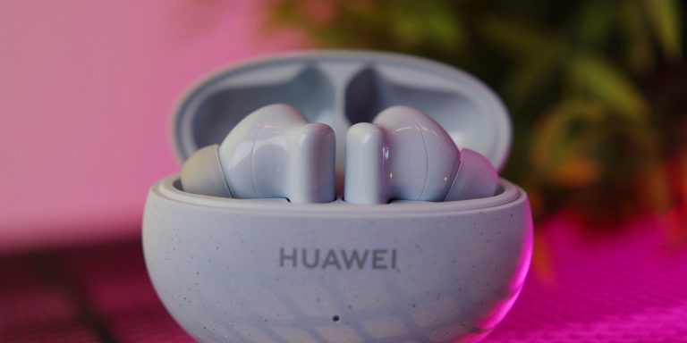 Słuchawki Huawei - opisujemy wszystkie modele TWS i OWS!