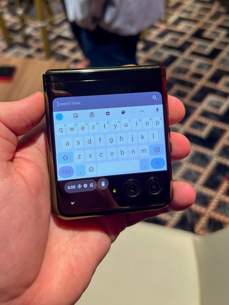 Motorola razr 40 ultra oficjalnie! Znamy specyfikację i cenę! 14 Motorola razr 40 ultra oficjalnie! Znamy specyfikację i cenę!