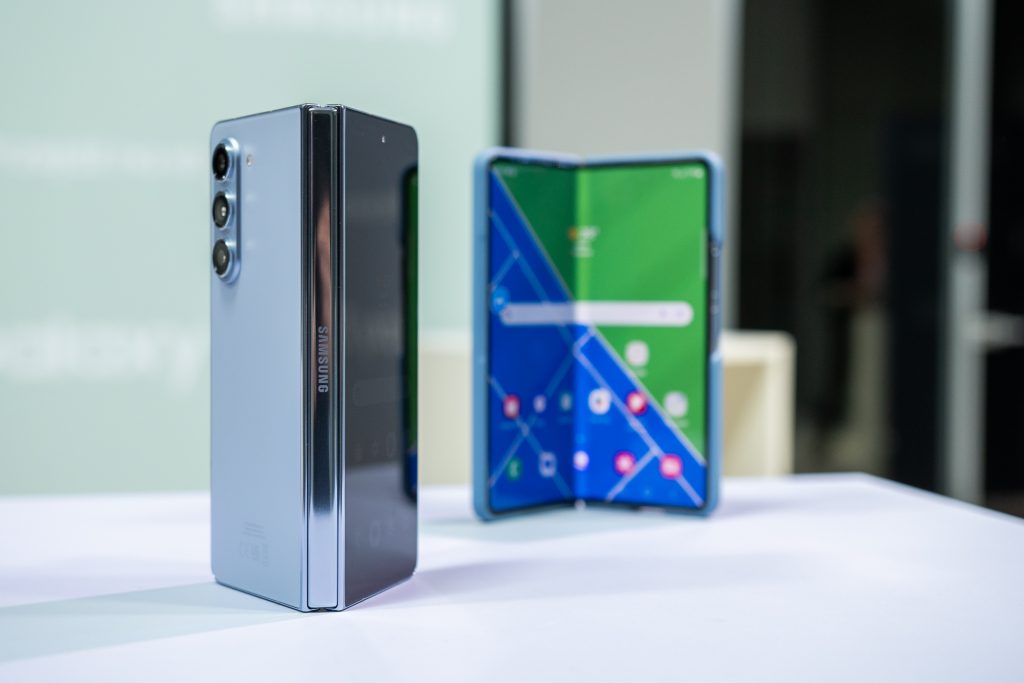 Galaxy Z Fold 8 z nową technologią zawiasu i większą baterią. Samsung szykuje solidny upgrade 13 Galaxy Z Fold 8 z nową technologią zawiasu i większą baterią. Samsung szykuje solidny upgrade