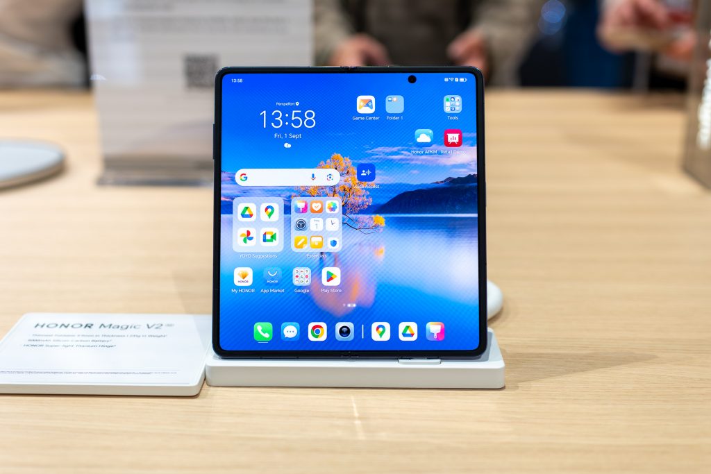 HONOR Magic V2 oficjalnie zaprezentowany na globalnym rynku! 16 HONOR Magic V2 oficjalnie zaprezentowany na globalnym rynku!