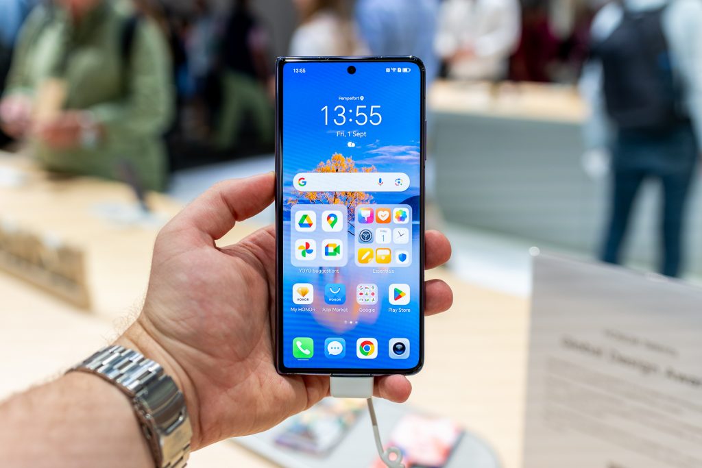 HONOR Magic V2 oficjalnie zaprezentowany na globalnym rynku! 17 HONOR Magic V2 oficjalnie zaprezentowany na globalnym rynku!