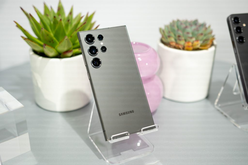 Samsung oficjalnie prezentuje serię Galaxy S24! Oto wszystkie nowości, parametry techniczne oraz ceny 17 Samsung prezentuje serię Galaxy S24!