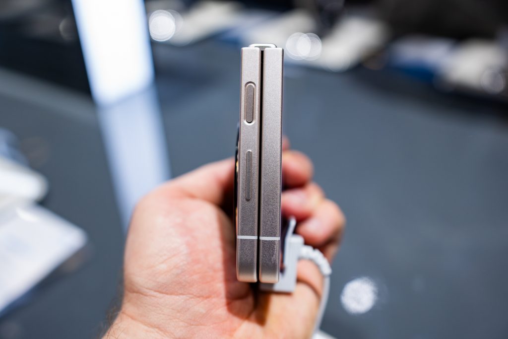 nubia prezentuje taniego składaka na MWC 2024! Poznajcie oficjalnie nubia Flip 5G 18 nubia Flip 5G oficjalnie na MWC 2024