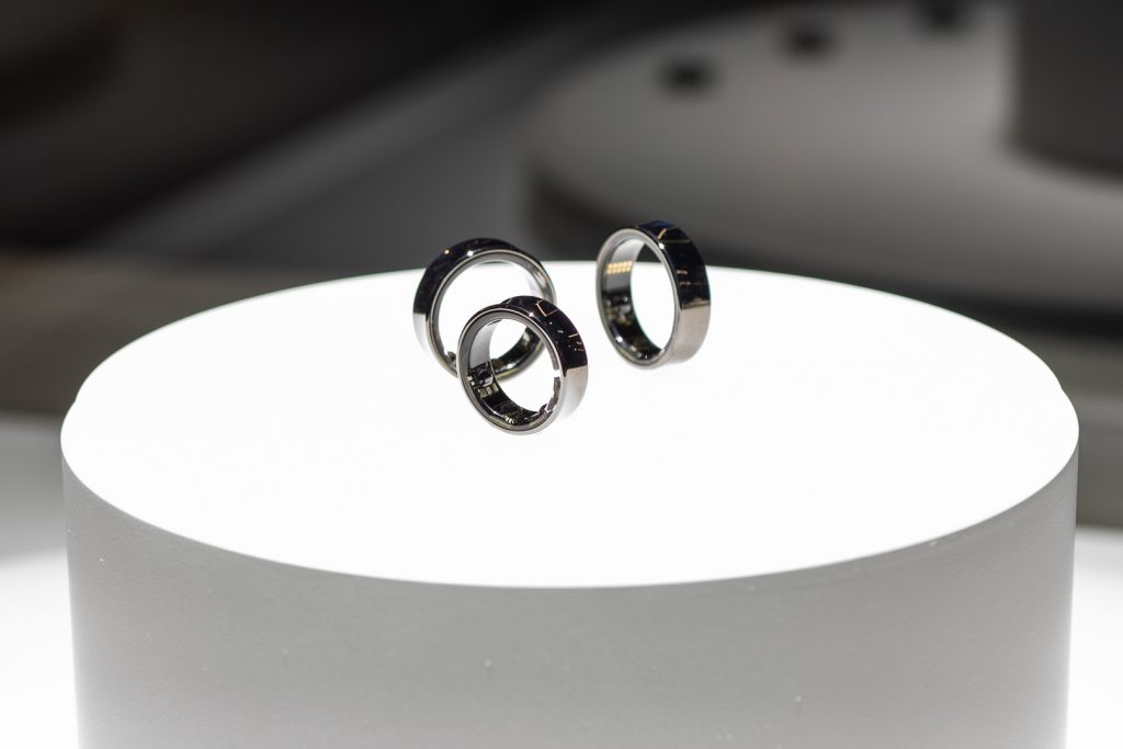 Samsung pokazał Galaxy Ring na MWC 2024! Do oficjalnej premiery pozostało jeszcze jednak trochę czasu. Co o nim wiemy? 12 Samsung Galaxy Ring oficjalnie pokazany na MWC 2024