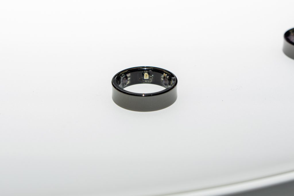 Samsung pokazał Galaxy Ring na MWC 2024! Do oficjalnej premiery pozostało jeszcze jednak trochę czasu. Co o nim wiemy? 14 Samsung Galaxy Ring oficjalnie pokazany na MWC 2024