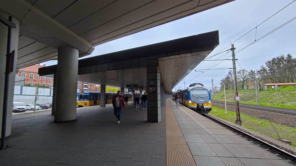 ASUS Zenfone 11 Ultra - Recenzja 543 ASUS Zenfone 11 Ultra - 229 - Obiektyw szerokokątny