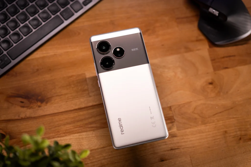 realme przygotowało promocję na wybrane smartfony z flagowej serii realme GT 6! 15 Promocja na realme GT 6, realme GT 6T oraz realme C63