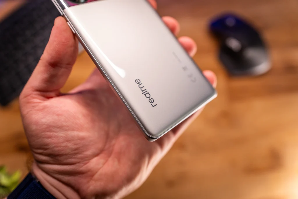 realme GT 6 oficjalnie debiutuje w Polsce! To nowy „pogromca flagowców”? 16 realme GT 6 oficjalnie w Polsce