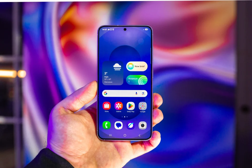 Samsung Galaxy S26 zadebiutuje później niż się spodziewaliśmy. Znamy szczegóły nadchodzących flagowców 12 Samsung Galaxy S26 zadebiutuje później niż się spodziewaliśmy. Znamy szczegóły nadchodzących flagowców