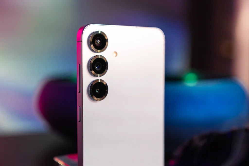 Nowe informacje o Galaxy S26 wskazują na ważną zmianę! 12 Nowe informacje o Galaxy S26 wskazują na ważną zmianę!