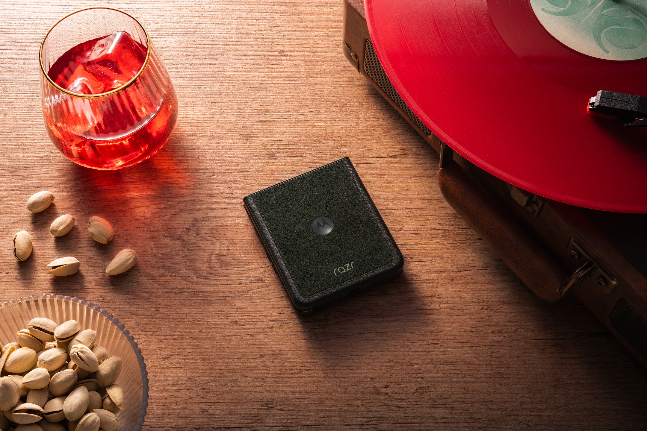 Znajomy wygląd, nowe możliwości? Razr 70 Ultra zdradza pierwsze szczegóły