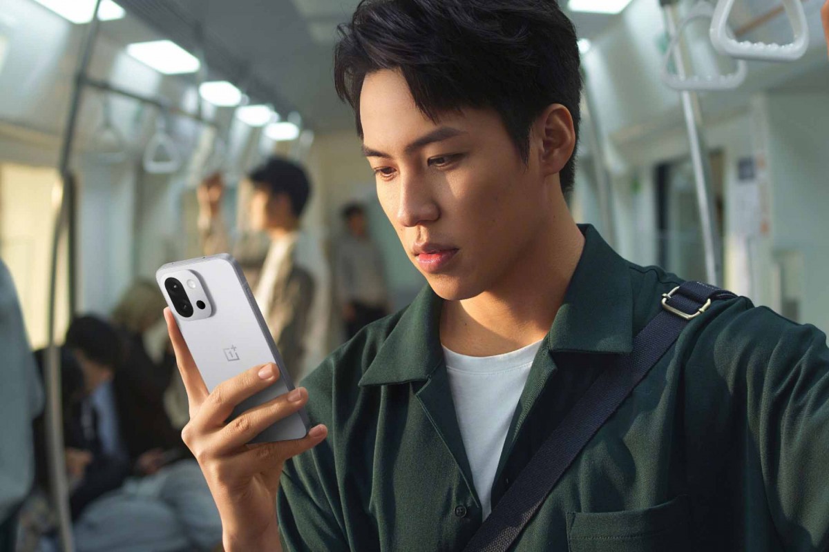 OnePlus 15T przecieka do sieci. Czy to nowy król kompaktowych telefonów?