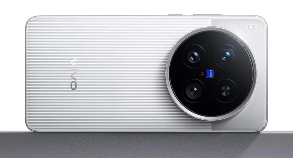 Fotograficzna bestia z Chin oficjalnie zaprezentowana! Znamy ceny i możliwości vivo X200 Ultra 12 vivo X200 Ultra oficjalnie zaprezentowany