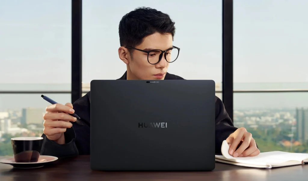 Huawei MateBook Pro z HarmonyOS. Klasyka w nowej odsłonie 13 Huawei MateBook Pro z HarmonyOS. Klasyka w nowej odsłonie