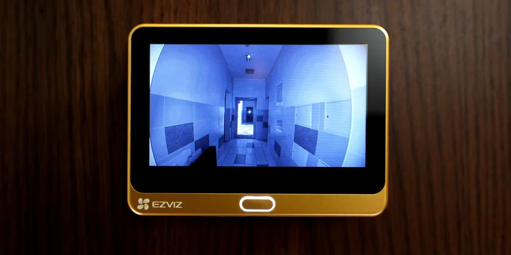 Nowoczesny smart home bez wiercenia - test zamka i wizjera EZVIZ 16 Nowoczesny smart home bez wiercenia - test zamka i wizjera EZVIZ