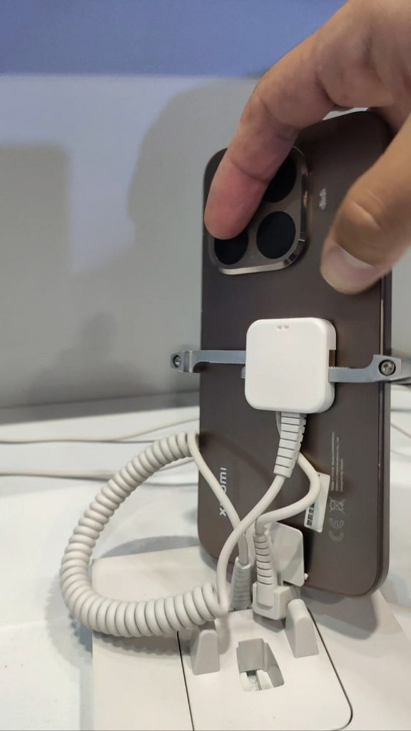 Xiaomi 15T i 15T Pro coraz bliżej premiery! Ujawniono wygląd i ceny 13 Xiaomi 15T i 15T Pro coraz bliżej premiery! Ujawniono wygląd i ceny