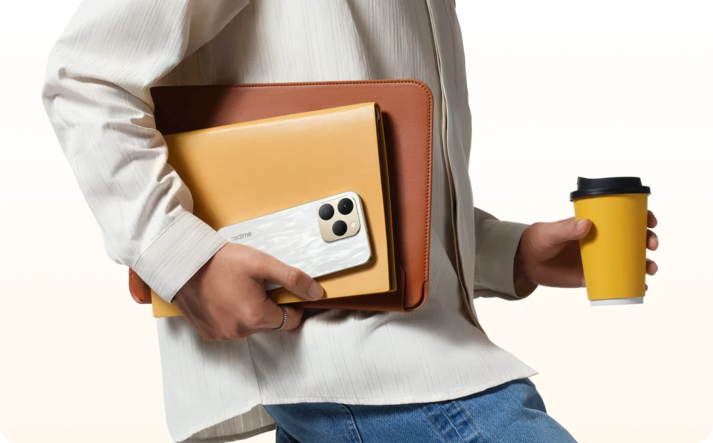 realme 15T oficjalnie zaprezentowany! Smartfon zaskakuje specyfikacją i ceną 14 realme 15T oficjalnie zaprezentowany! Smartfon zaskakuje specyfikacją i ceną