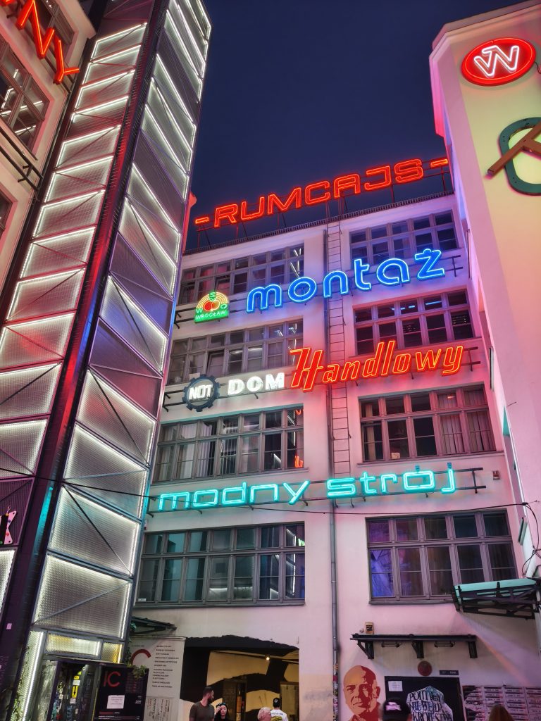 OPPO Reno14 FS 5G - śliczny średniak, dla każdego 17 OPPO Reno14 FS 5G - śliczny średniak, dla każdego