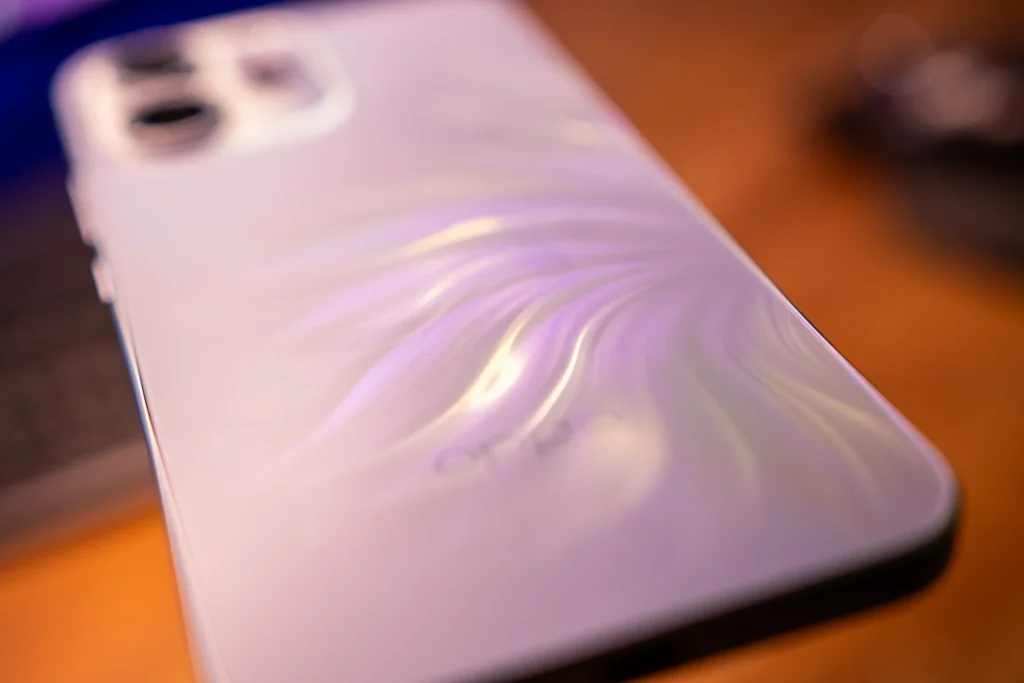 OPPO Reno14 FS 5G - śliczny średniak, dla każdego 12 OPPO Reno14 FS 5G - śliczny średniak, dla każdego