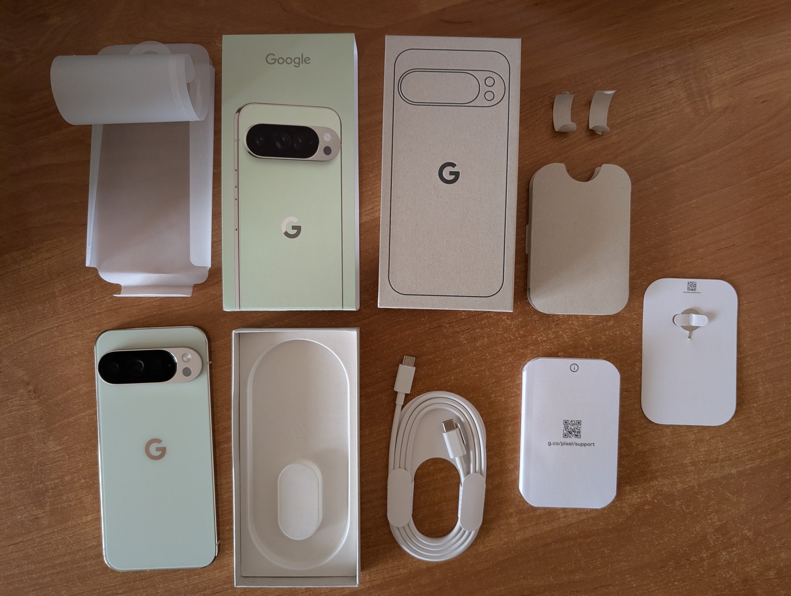 Google Pixel 10 Pro XL - Recenzja 13 Google Pixel 10 Pro XL - Pudełko i jego zawartość