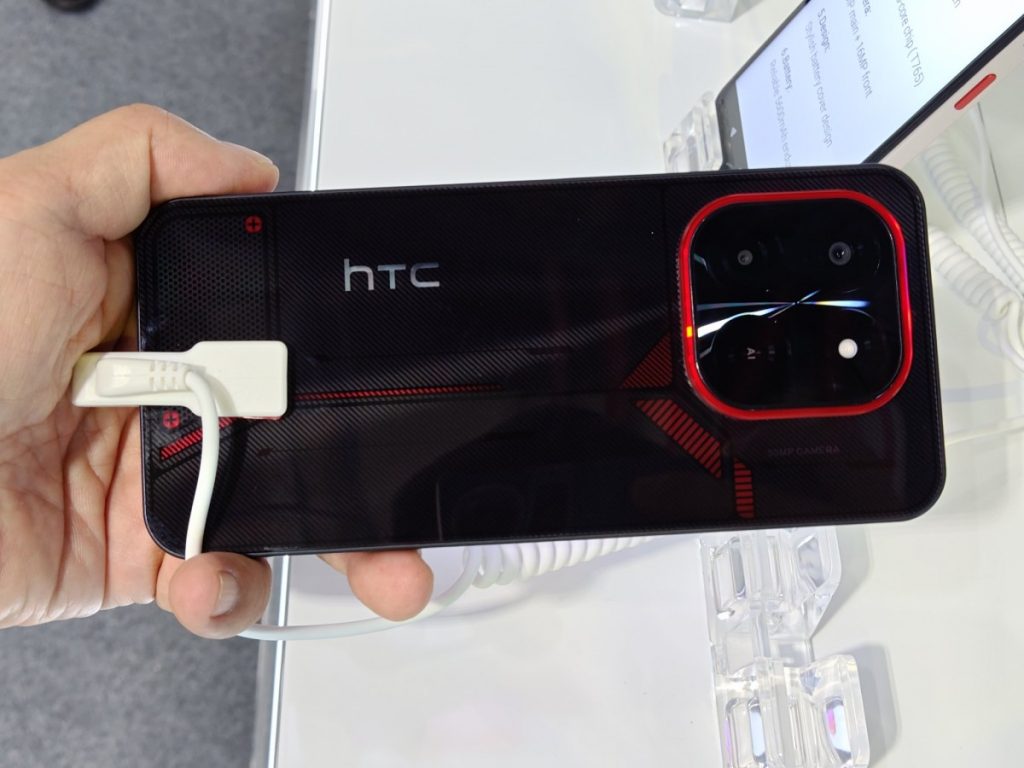 HTC Wildfire powraca! Tylko czy ktokolwiek jeszcze na to czeka? 12 HTC Wildfire powraca! Tylko czy ktokolwiek jeszcze na to czeka?