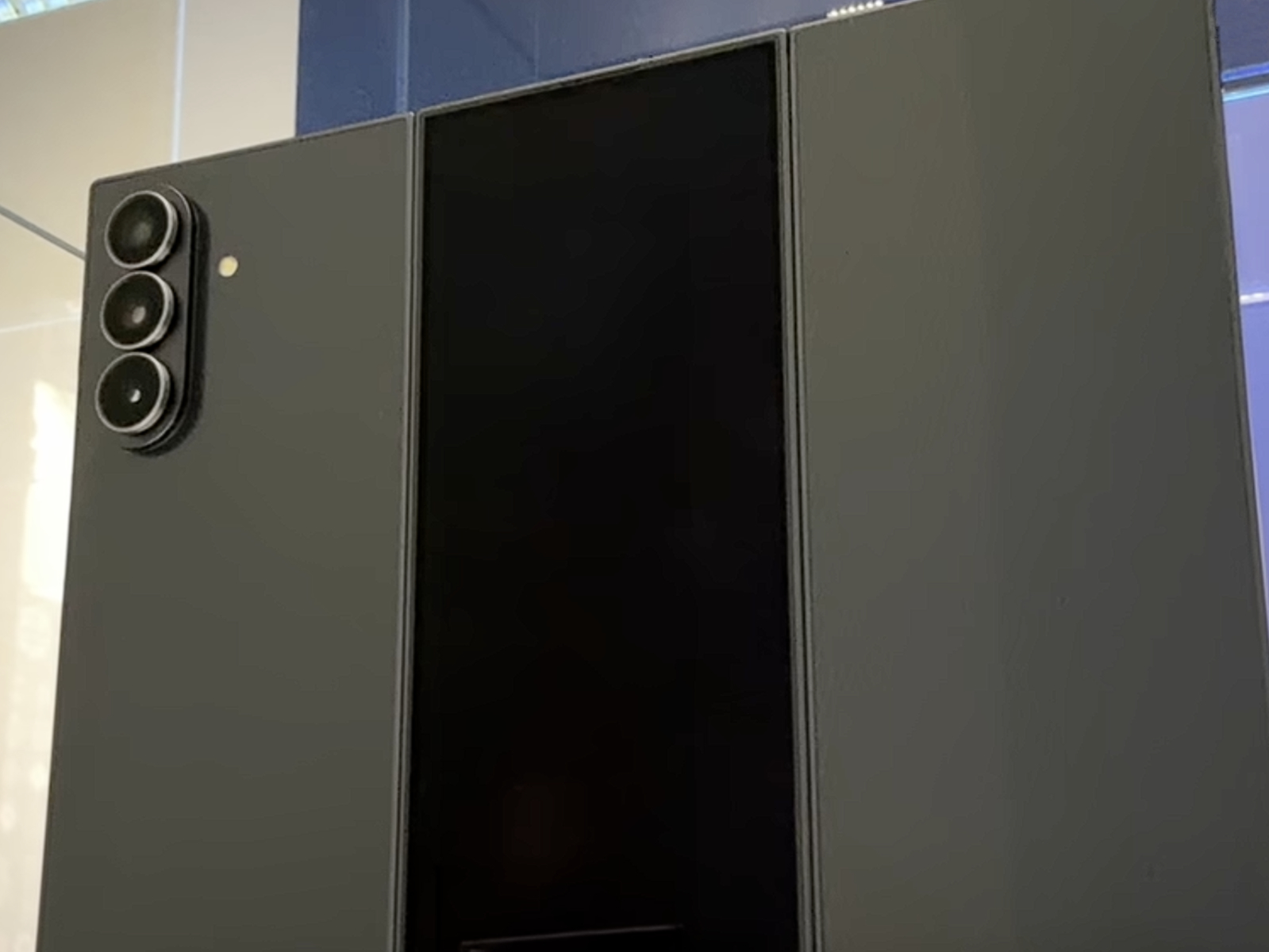 Samsung Galaxy Z TriFold będzie najbardziej limitowanym telefonem w historii marki?