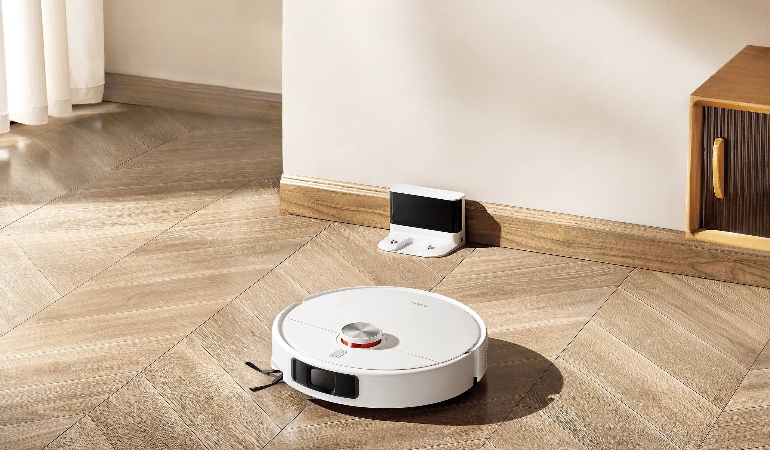 Xiaomi Robot Vacuum S40 Pro debiutuje w Polsce. Sprząta kąty, podnosi mopa i nie kosztuje fortuny