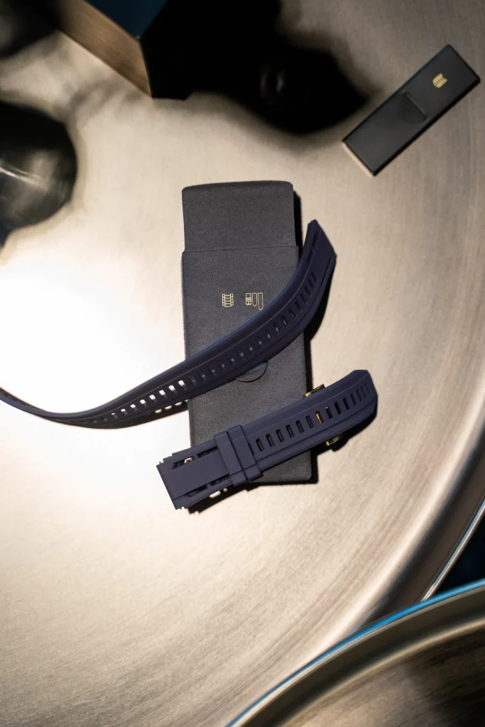 HUAWEI Watch Ultimate Design Royal Gold Edition - technologia szyta na miarę. 36 HUAWEI Watch Ultimate Design Royal Gold Edition - technologia szyta na miarę.