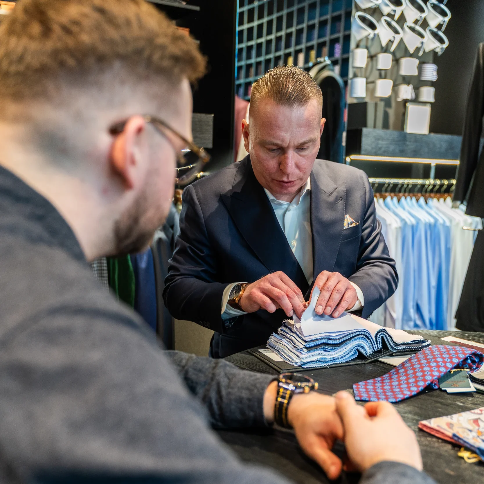 HUAWEI Watch Ultimate Design Royal Gold Edition - technologia szyta na miarę. 13 HUAWEI Watch Ultimate Design Royal Gold Edition - technologia szyta na miarę.