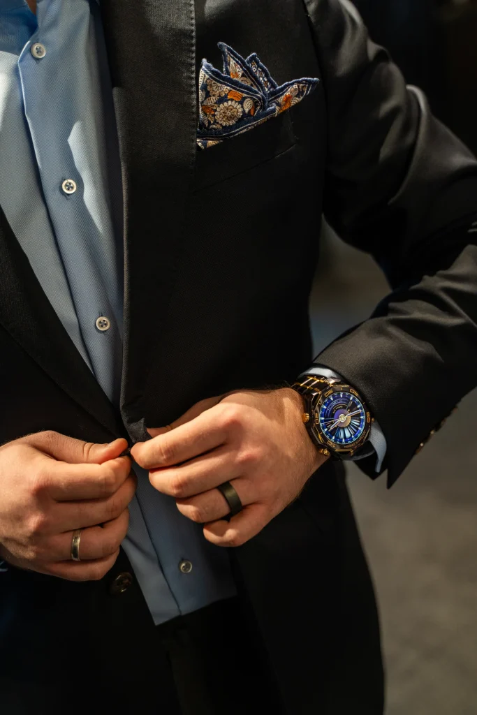 HUAWEI Watch Ultimate Design Royal Gold Edition - technologia szyta na miarę. 25 HUAWEI Watch Ultimate Design Royal Gold Edition - technologia szyta na miarę.