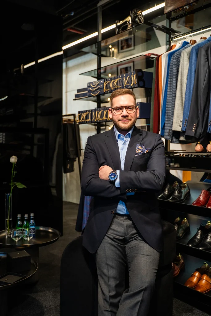 HUAWEI Watch Ultimate Design Royal Gold Edition - technologia szyta na miarę. 26 HUAWEI Watch Ultimate Design Royal Gold Edition - technologia szyta na miarę.