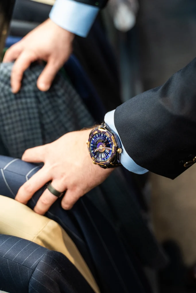 HUAWEI Watch Ultimate Design Royal Gold Edition - technologia szyta na miarę. 32 HUAWEI Watch Ultimate Design Royal Gold Edition - technologia szyta na miarę.