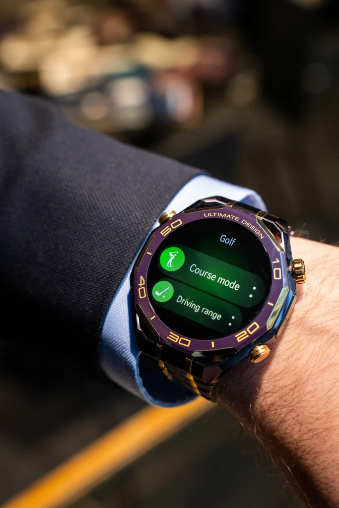 HUAWEI Watch Ultimate Design Royal Gold Edition - technologia szyta na miarę. 37 HUAWEI Watch Ultimate Design Royal Gold Edition - technologia szyta na miarę.