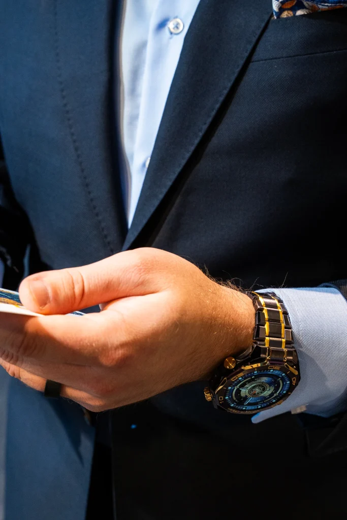 HUAWEI Watch Ultimate Design Royal Gold Edition - technologia szyta na miarę. 30 HUAWEI Watch Ultimate Design Royal Gold Edition - technologia szyta na miarę.