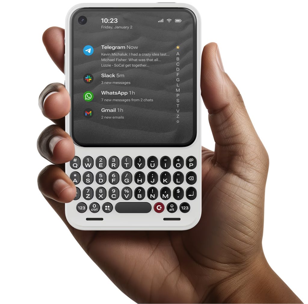 Clicks Power Keyboard pokazuje, że BlackBerry wciąż żyje, ale w innej formie 13 Clicks Power Keyboard pokazuje, że BlackBerry wciąż żyje, ale w innej formie
