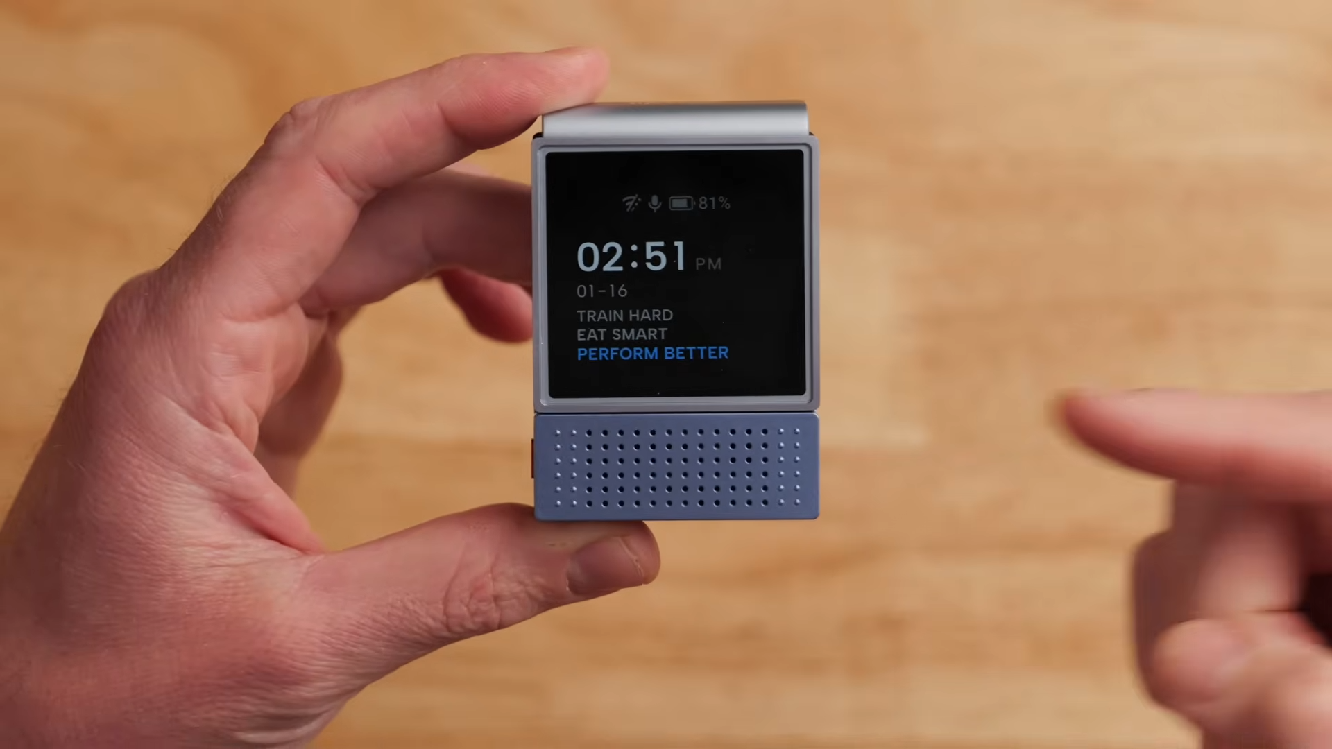 Amazfit V1TAL zagląda w talerz. AI policzy nie tylko kalorie, ale i zweryfikuje Twoje nawyki