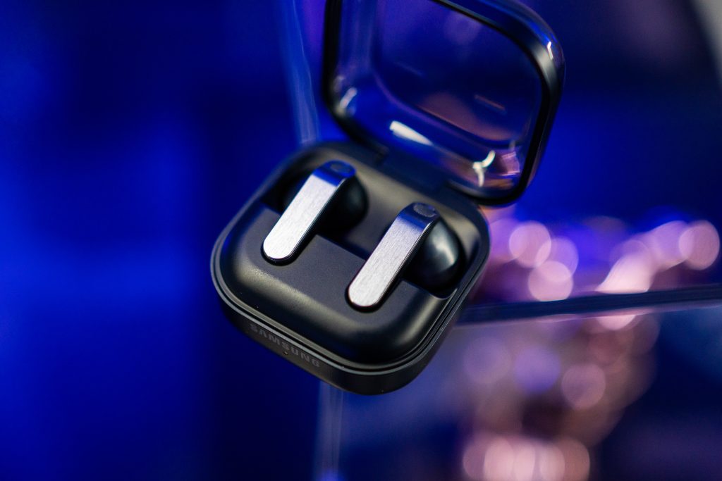 Samsung Galaxy Buds 4 i Buds 4 Pro oficjalnie! Inteligentne funkcje, zmiany w designie i wyższe ceny 13 Samsung Galaxy Buds 4 i Buds 4 Pro oficjalnie! Inteligentne funkcje, zmiany w designie i wyższe ceny