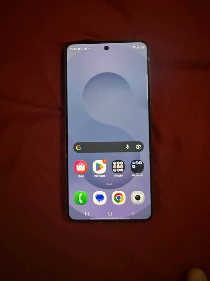 Przedpremierowy Galaxy S26+ wystawiony na sprzedaż. Takiej ceny mało kto się spodziewał 12 Przedpremierowy Galaxy S26+ wystawiony na sprzedaż. Takiej ceny mało kto się spodziewał