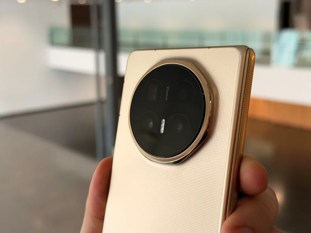 MWC 2026: HONOR Magic V6 pokazuje pazur! Najcieńszy i najbardziej ambitny składak marki 15 MWC 2026: HONOR Magic V6 pokazuje pazur! Najcieńszy i najbardziej ambitny składak marki