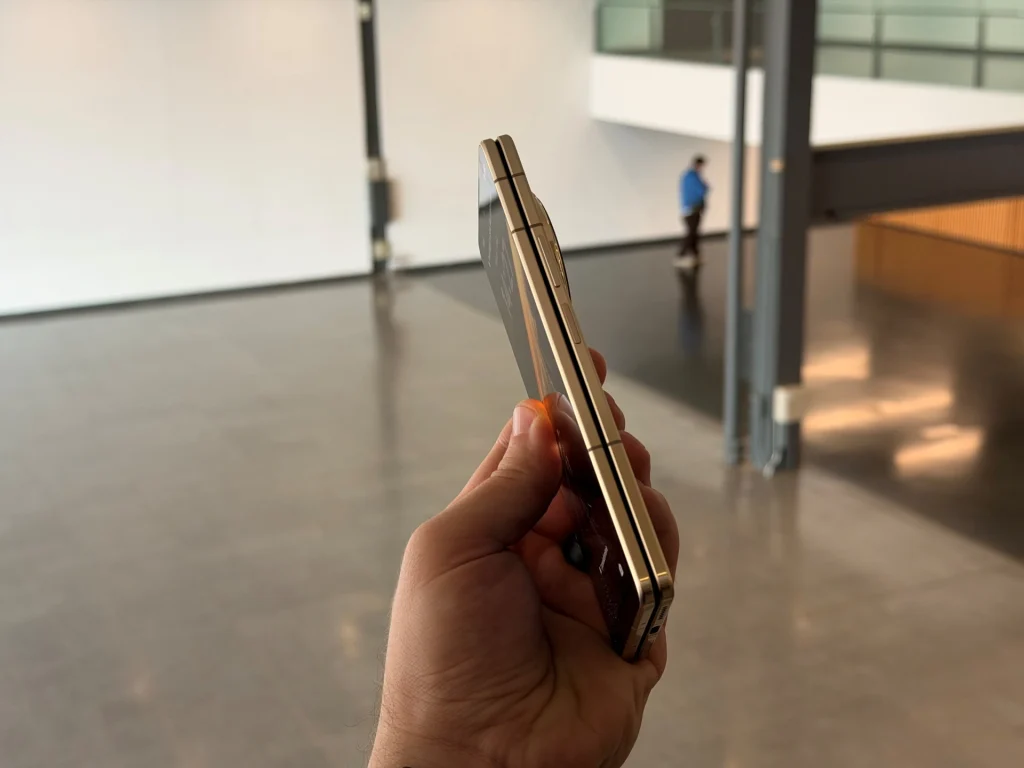 MWC 2026: HONOR Magic V6 pokazuje pazur! Najcieńszy i najbardziej ambitny składak marki 17 MWC 2026: HONOR Magic V6 pokazuje pazur! Najcieńszy i najbardziej ambitny składak marki