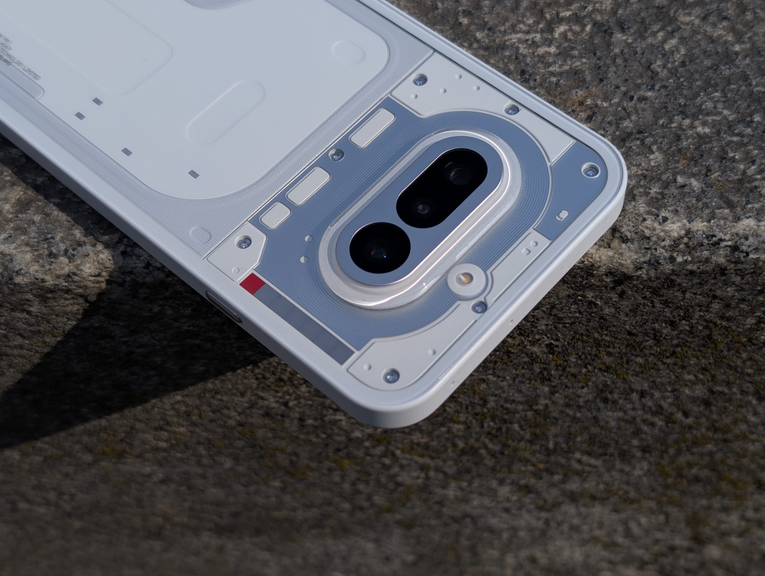 Nothing Phone (4a) - Recenzja 16 Nothing Phone (4a) - Design - 3