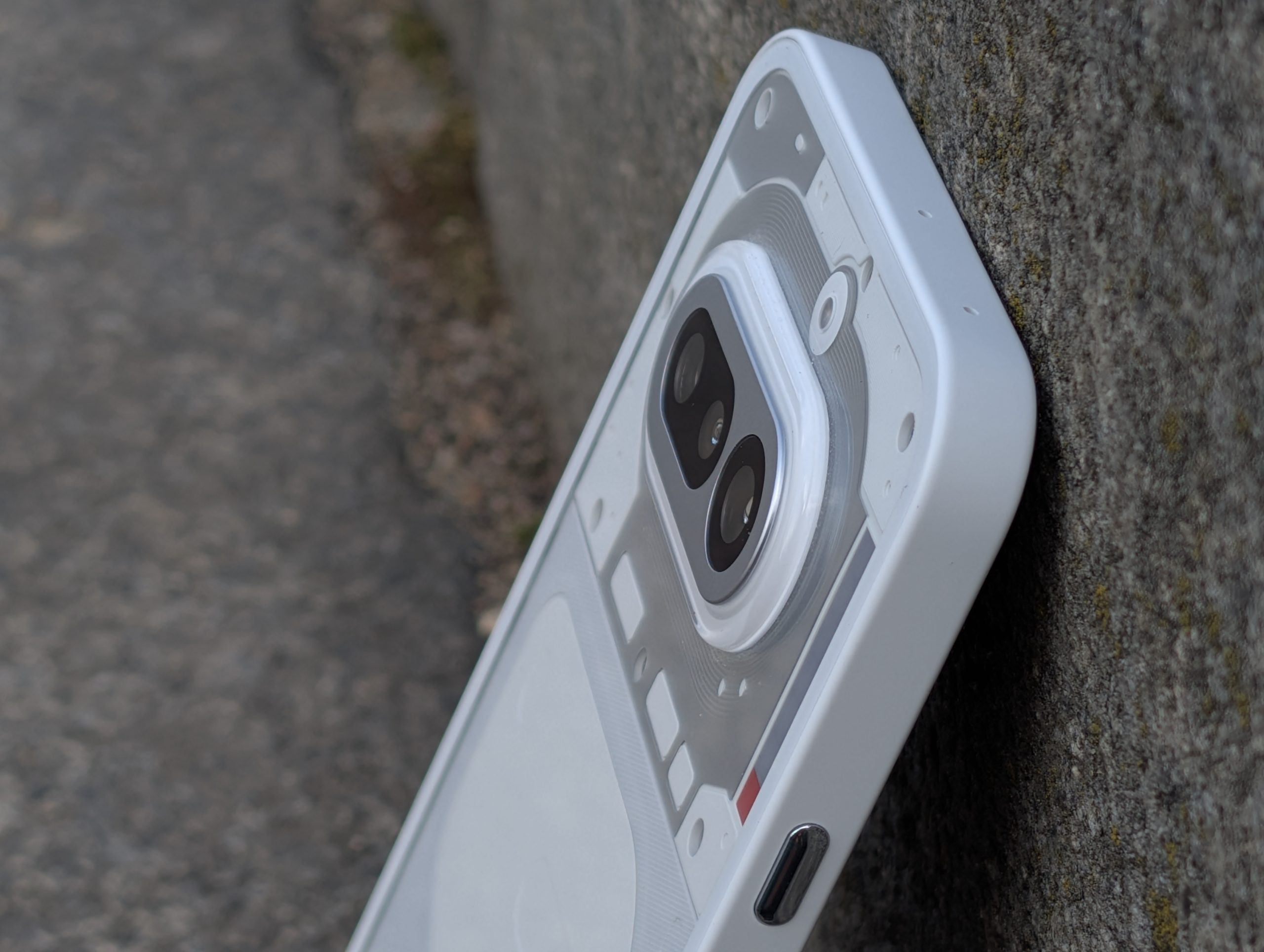 Nothing Phone (4a) - Recenzja 21 Nothing Phone (4a) - Design - 8