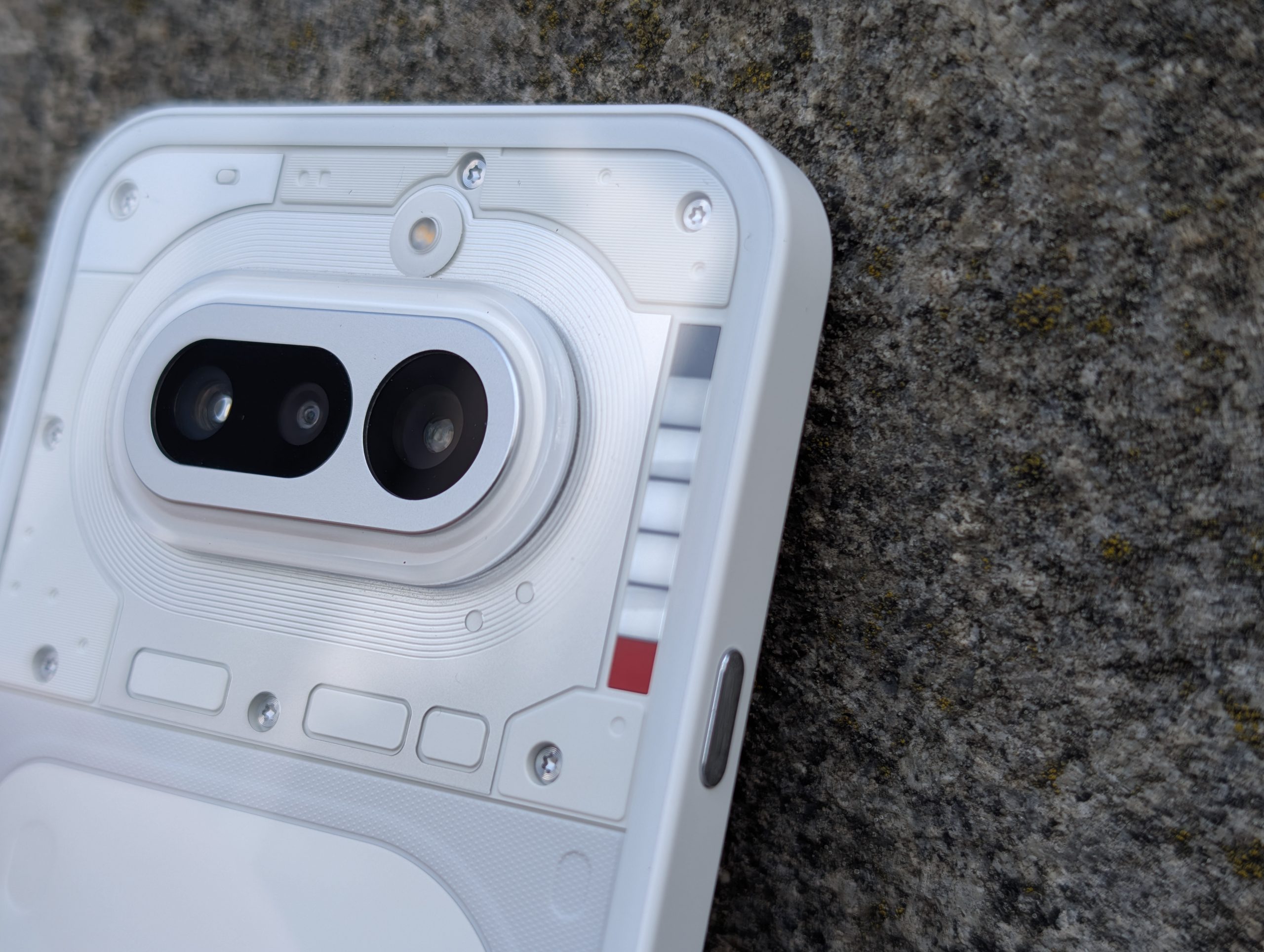 Nothing Phone (4a) - Recenzja 22 Nothing Phone (4a) - Design - 9