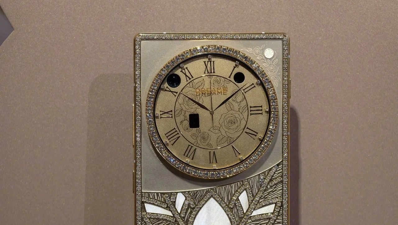 Dreame wchodzi do świata telefonów. Luksus, odczepiany aparat i ceny sięgające 54 tys. złotych