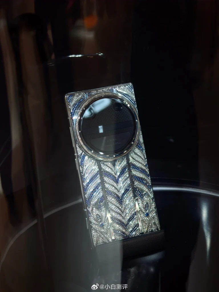 Dreame wchodzi do świata smartfonów. Luksus, odczepiany aparat i ceny sięgające 54 tys. złotych 19 Dreame wchodzi do świata smartfonów. Luksus, odczepiany aparat i ceny sięgające 54 tys. złotych