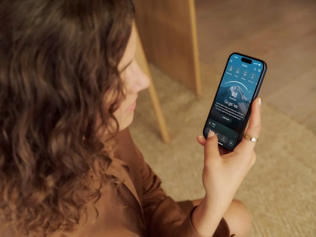 Oura Ring 5 oficjalnie pokazany światu! Inteligentny pierścień stał się mniejszy, ale potrafi więcej 15 Oura Ring 5 oficjalnie pokazany światu! Inteligentny pierścień stał się mniejszy, ale potrafi więcej
